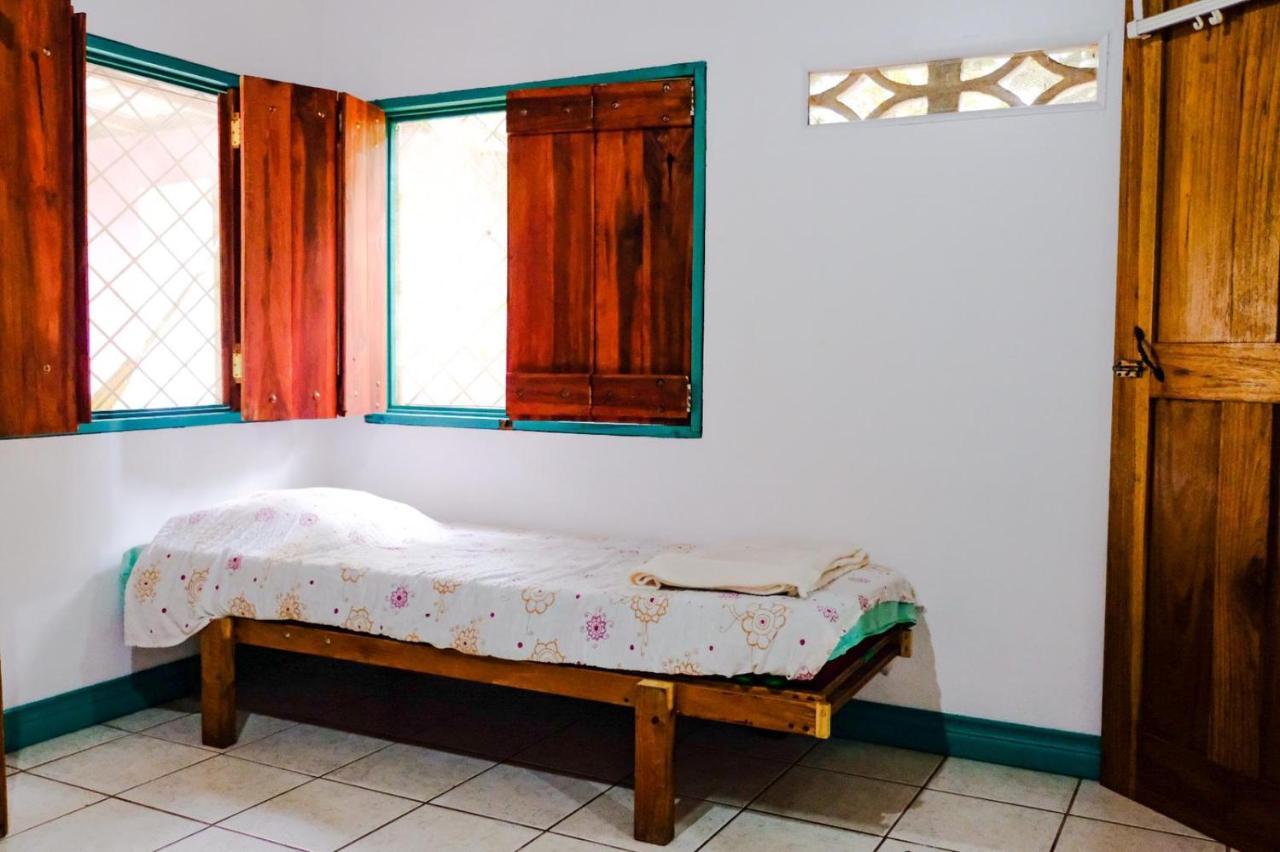 Aldina S Guest House Cahuita Εξωτερικό φωτογραφία