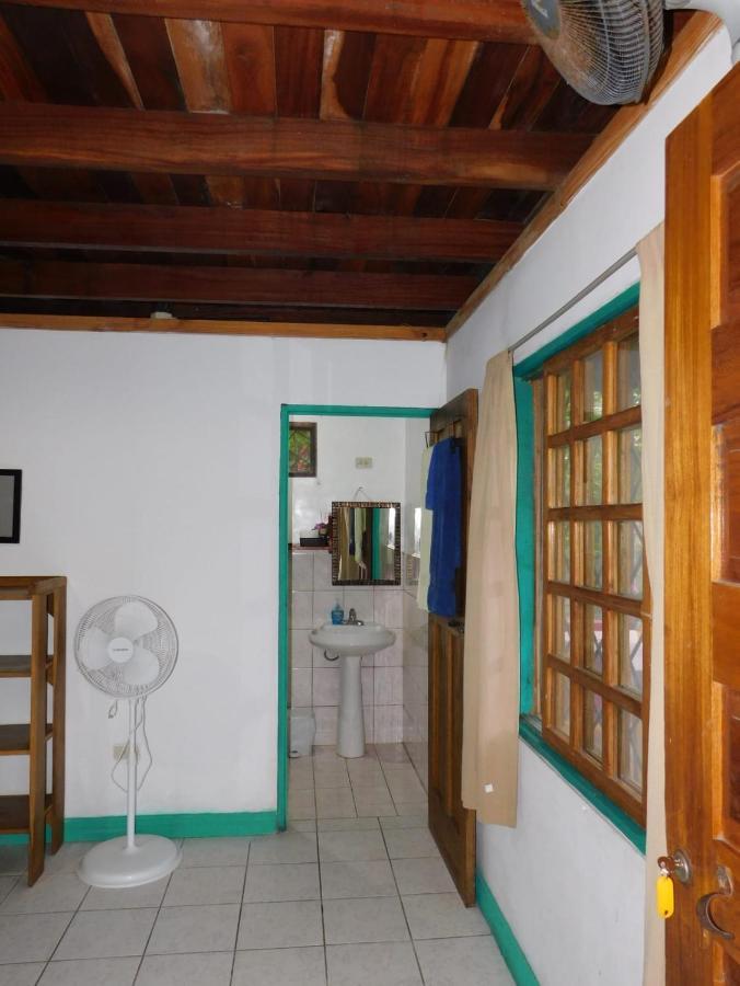 Aldina S Guest House Cahuita Εξωτερικό φωτογραφία